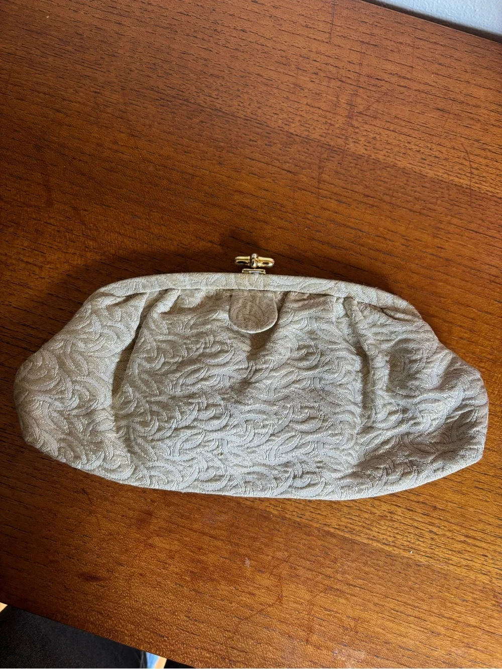 Vintage gold brocade clutch with locking clasp